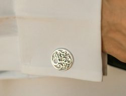 Cuff Links Gain Status in the Middle East