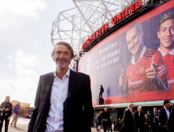 A Billionaire Bought a Chunk of Manchester United. Now He Has to Fix It.