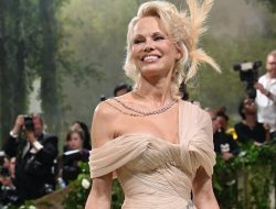 Pamela Anderson on Her Met Gala Debut: ‘I Am Playing Me’